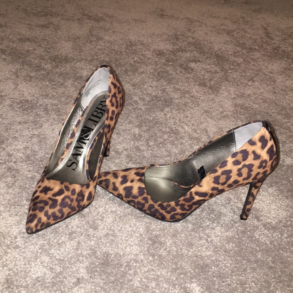 Cheetah print Sam & Libby heels size 8